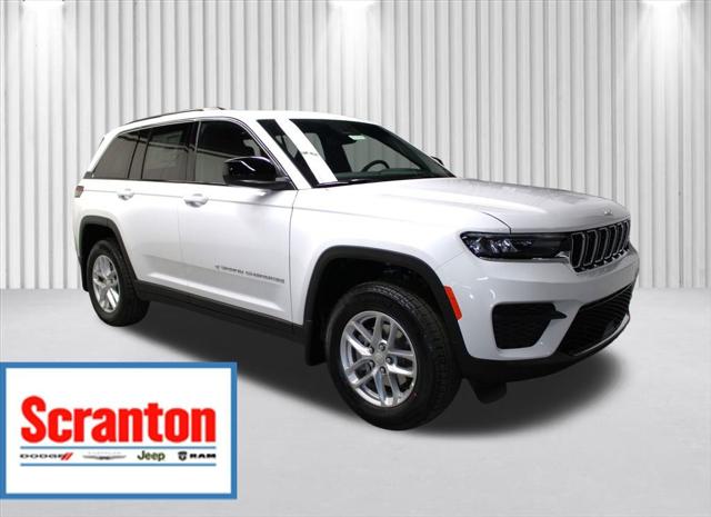 2025 Jeep Grand Cherokee GRAND CHEROKEE LAREDO X 4X4 2025 Jeep Grand Cherokee GRAND CHEROKEE LAREDO X 4X4