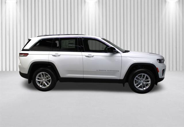 2025 Jeep Grand Cherokee GRAND CHEROKEE LAREDO X 4X4 2025 Jeep Grand Cherokee GRAND CHEROKEE LAREDO X 4X4