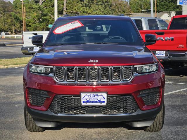 2025 Jeep Grand Cherokee GRAND CHEROKEE LAREDO X 4X4