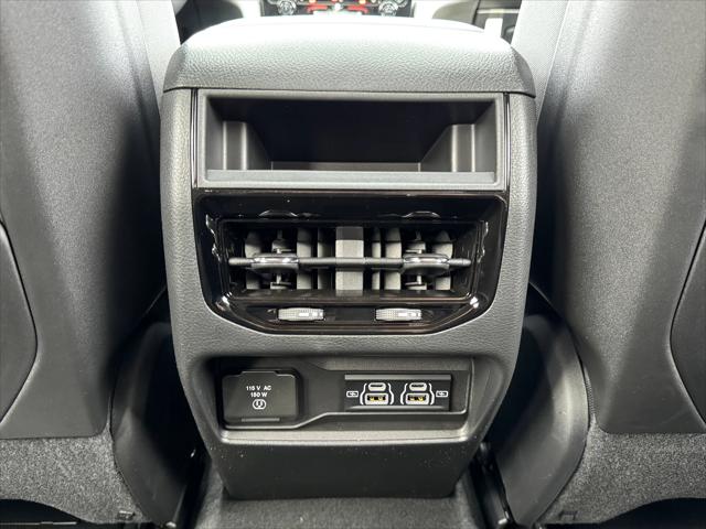 2025 Jeep Grand Cherokee Laredo X 4x4