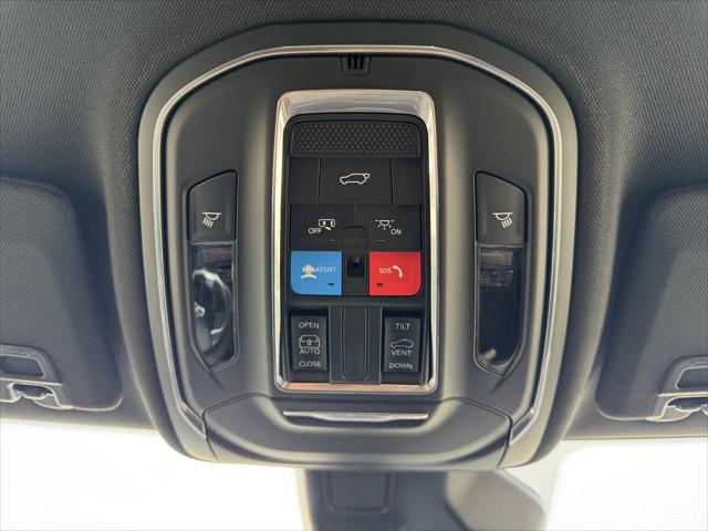 2025 Jeep Grand Cherokee Laredo X 4x4