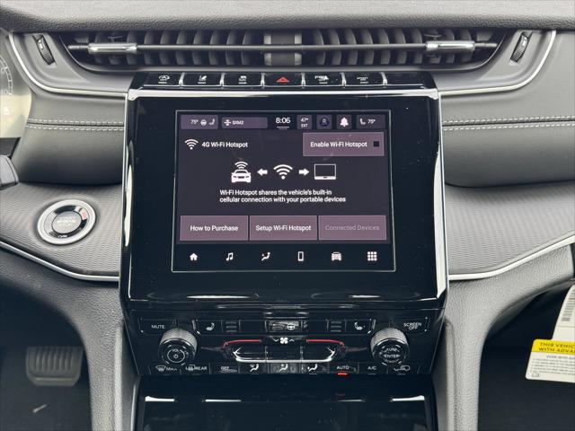 2025 Jeep Grand Cherokee Laredo X 4x4