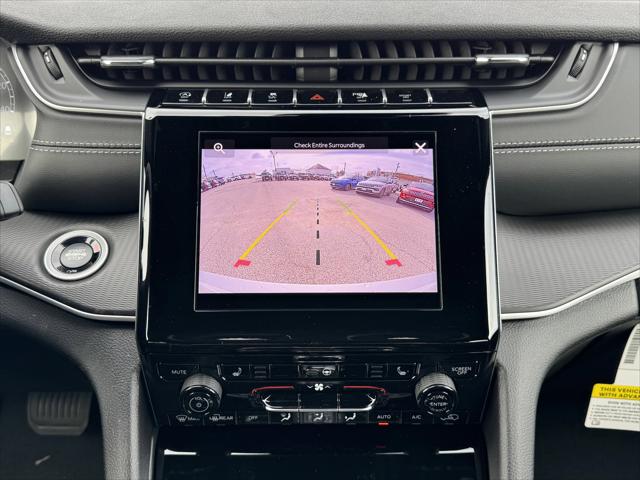 2025 Jeep Grand Cherokee Laredo X 4x4