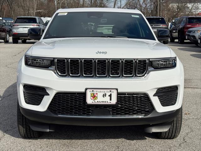 2025 Jeep Grand Cherokee GRAND CHEROKEE LAREDO X 4X4