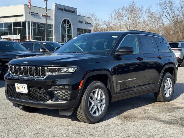 2025 Jeep Grand Cherokee GRAND CHEROKEE LAREDO X 4X4