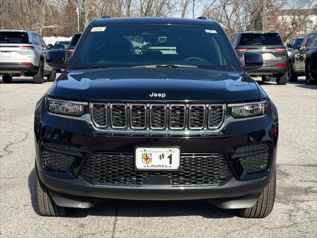 2025 Jeep Grand Cherokee GRAND CHEROKEE LAREDO X 4X4
