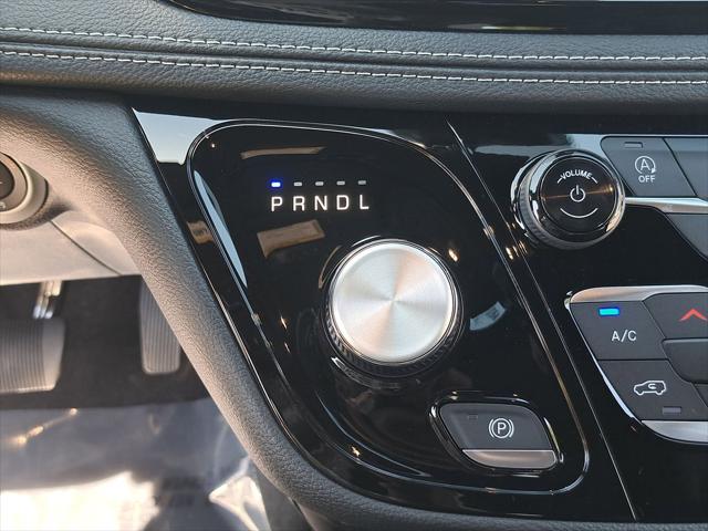 2026 Chrysler Pacifica Select AWD