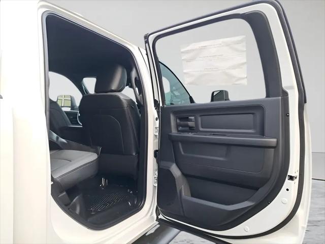 2026 Ram 3500 Tradesman Crew Cab 4x4 8' Box