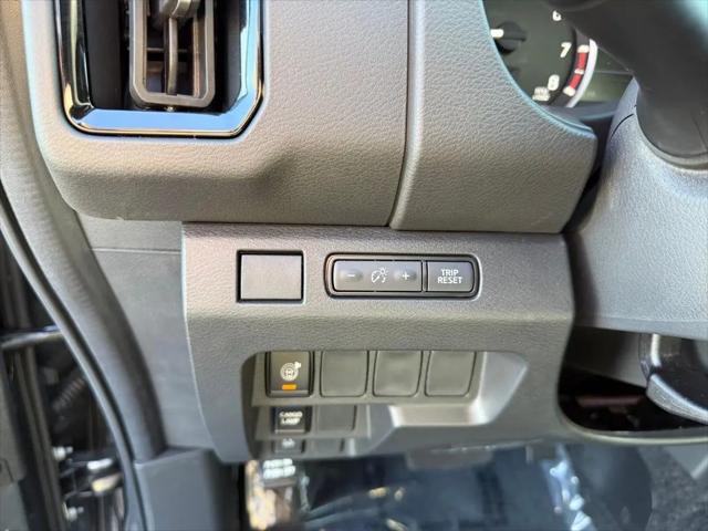 2026 Nissan Frontier Crew Cab Long Bed SV 4x2