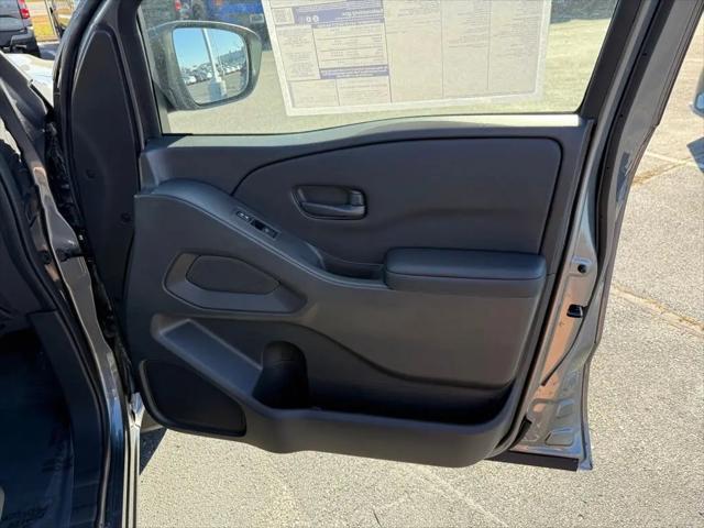 2026 Nissan Frontier Crew Cab Long Bed SV 4x2