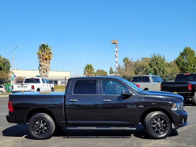 2017 RAM 1500 Express Crew Cab 4x4 57 Box