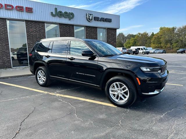 2023 Jeep Grand Cherokee L Laredo 4x4 2023 Jeep Grand Cherokee L Laredo 4x4