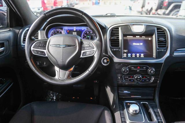 2020 Chrysler 300 Touring