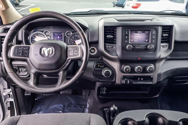 2020 RAM 2500 Tradesman Crew Cab 4X4 8 Box