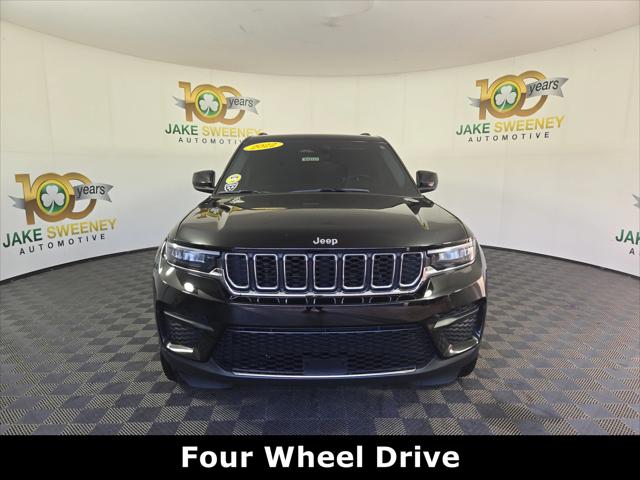 2022 Jeep Grand Cherokee Laredo 4x4
