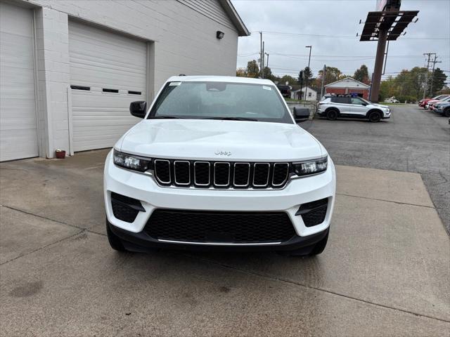 2025 Jeep Grand Cherokee GRAND CHEROKEE LAREDO 4X4 2025 Jeep Grand Cherokee GRAND CHEROKEE LAREDO 4X4