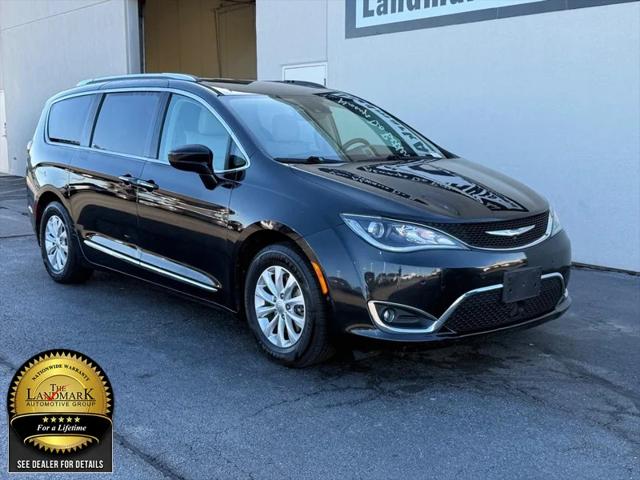 2018 Chrysler Pacifica Touring L 2018 Chrysler Pacifica Touring L