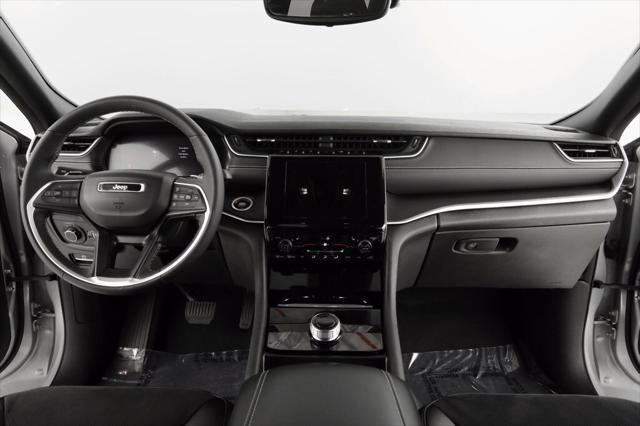 2024 Jeep Grand Cherokee L Altitude 4x4