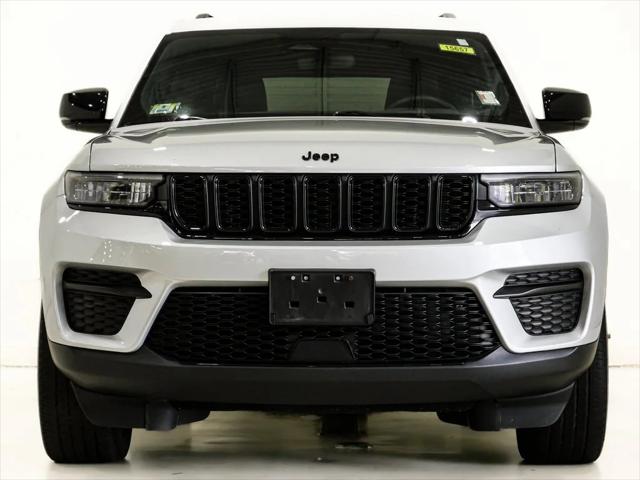 2023 Jeep Grand Cherokee Altitude 4x4