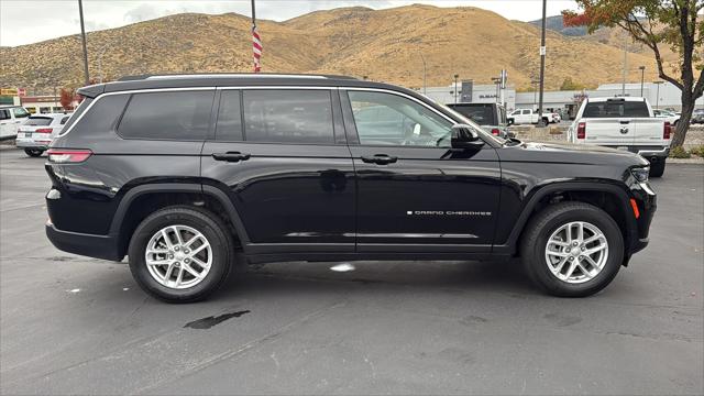 2023 Jeep Grand Cherokee L Laredo 4x4 2023 Jeep Grand Cherokee L Laredo 4x4