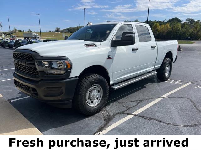 2024 RAM 2500 Tradesman Crew Cab 4x4 64 Box