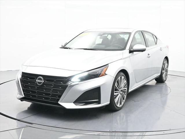 2023 Nissan Altima SL FWD