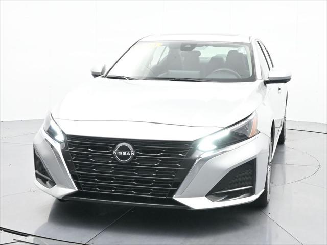2023 Nissan Altima SL FWD