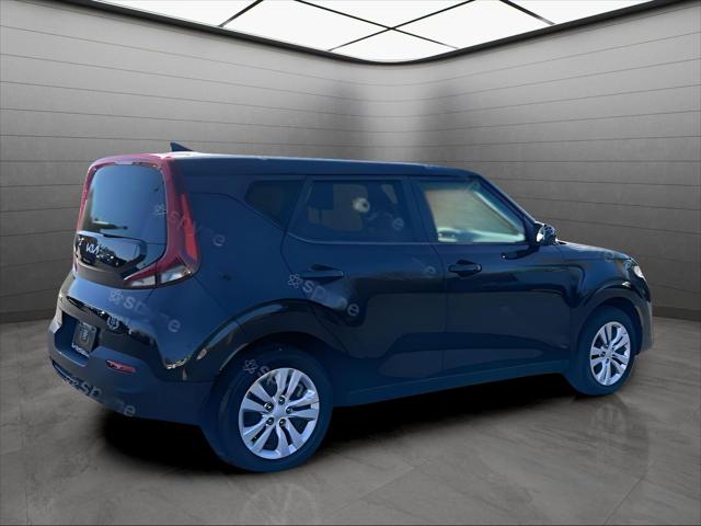 2022 Kia Soul LX 2022 Kia Soul LX
