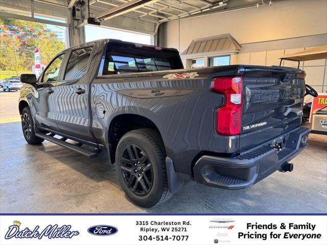 2022 Chevrolet Silverado 1500 4WD Crew Cab Short Bed Custom 2022 Chevrolet Silverado 1500 4WD Crew Cab Short Bed Custom