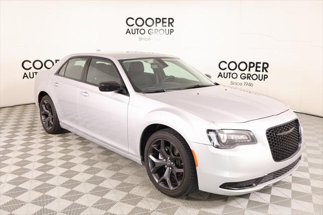 2023 Chrysler 300 Touring
