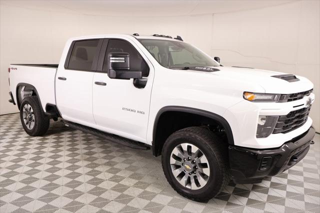 2024 Chevrolet Silverado 2500HD 4WD Crew Cab Standard Bed Custom