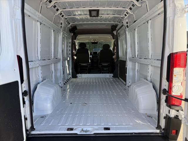 2025 Ram ProMaster 2500 Cargo Van Tradesman High Roof 159" WB w/Pass Seat