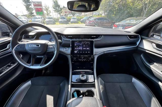 2024 Jeep Grand Cherokee L Altitude 4x4