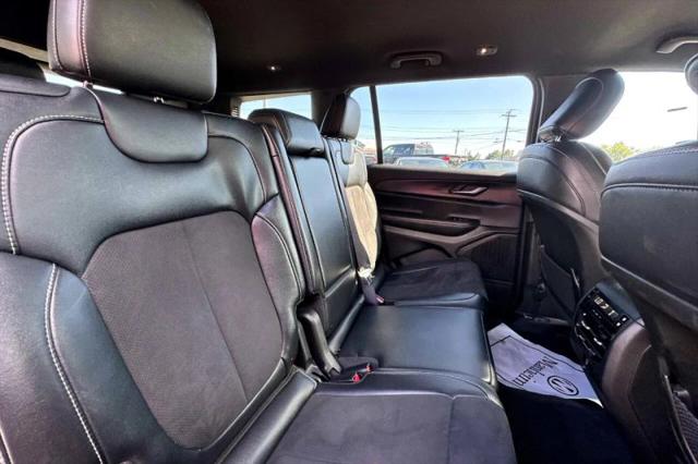 2024 Jeep Grand Cherokee L Altitude 4x4