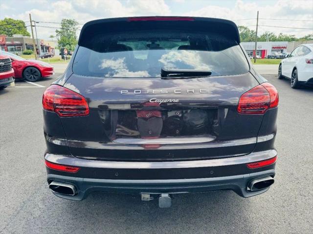 2017 Porsche Cayenne Platinum Edition