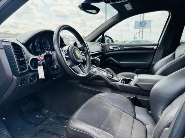 2017 Porsche Cayenne Platinum Edition
