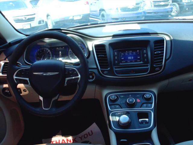 2016 Chrysler 200 Limited
