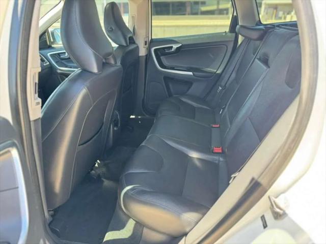 2015 Volvo XC60 T5 Platinum