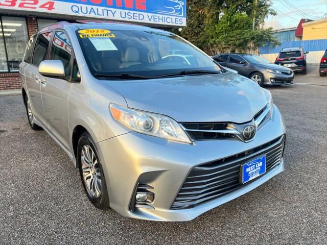 2018 Toyota Sienna XLE 8 Passenger