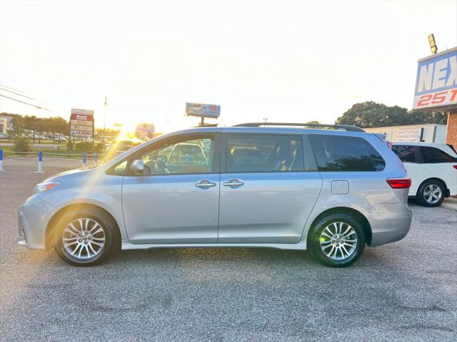 2018 Toyota Sienna XLE 8 Passenger
