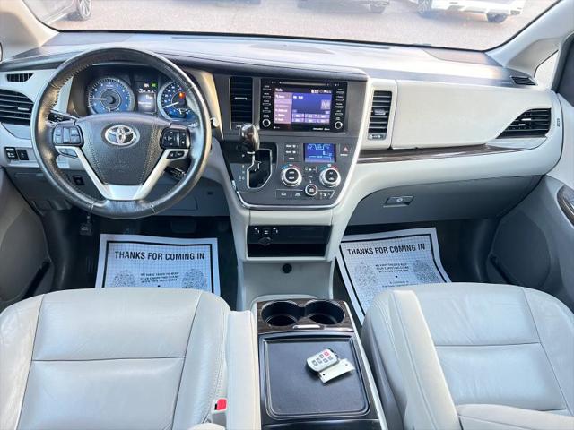 2018 Toyota Sienna XLE 8 Passenger