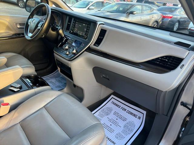 2018 Toyota Sienna XLE 8 Passenger