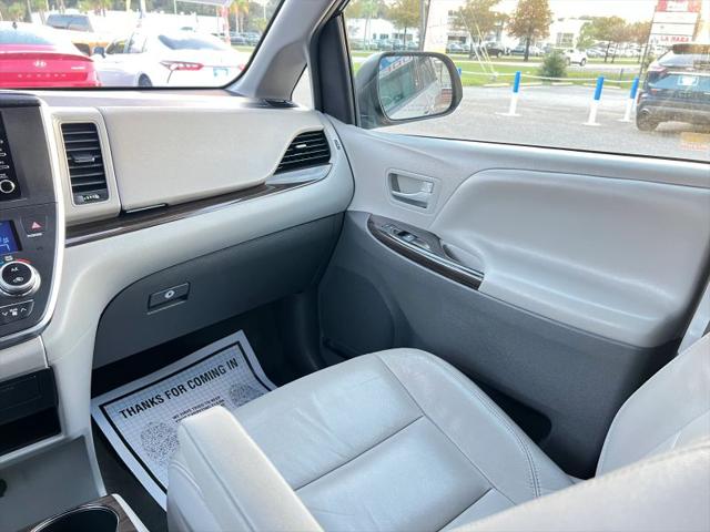 2018 Toyota Sienna XLE 8 Passenger