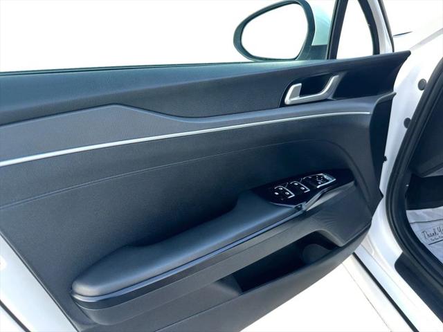 2022 Kia K5 LXS