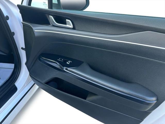 2022 Kia K5 LXS