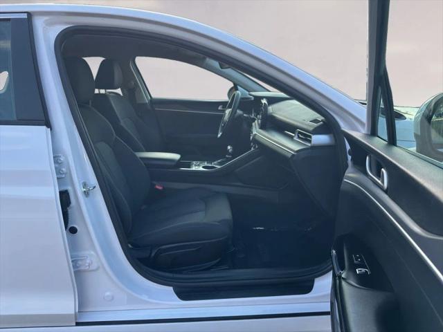 2022 Kia K5 LXS