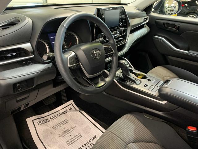 2022 Toyota Highlander LE