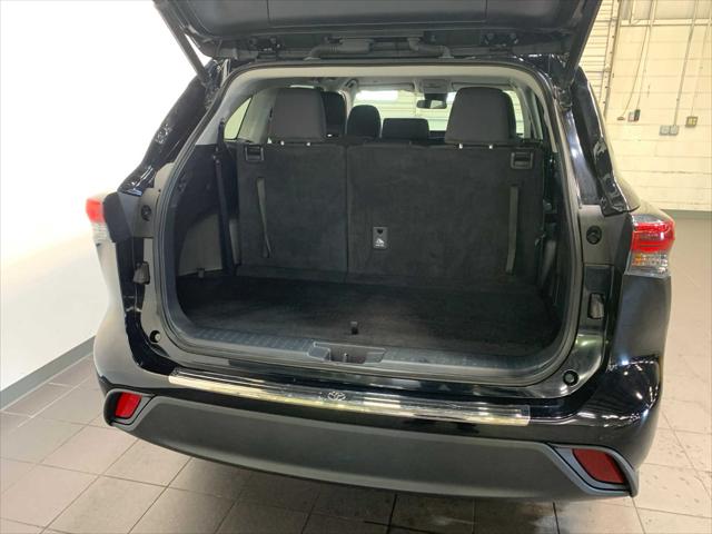2022 Toyota Highlander LE