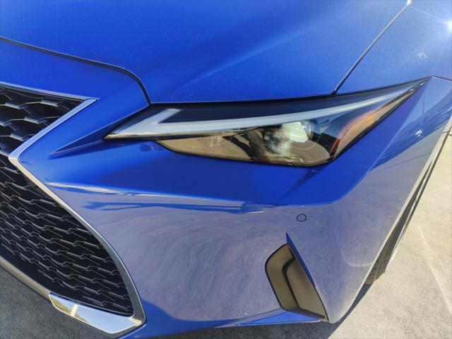 2023 Lexus IS 300 Unknown
