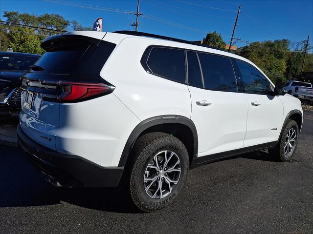 2026 GMC Acadia AWD AT4